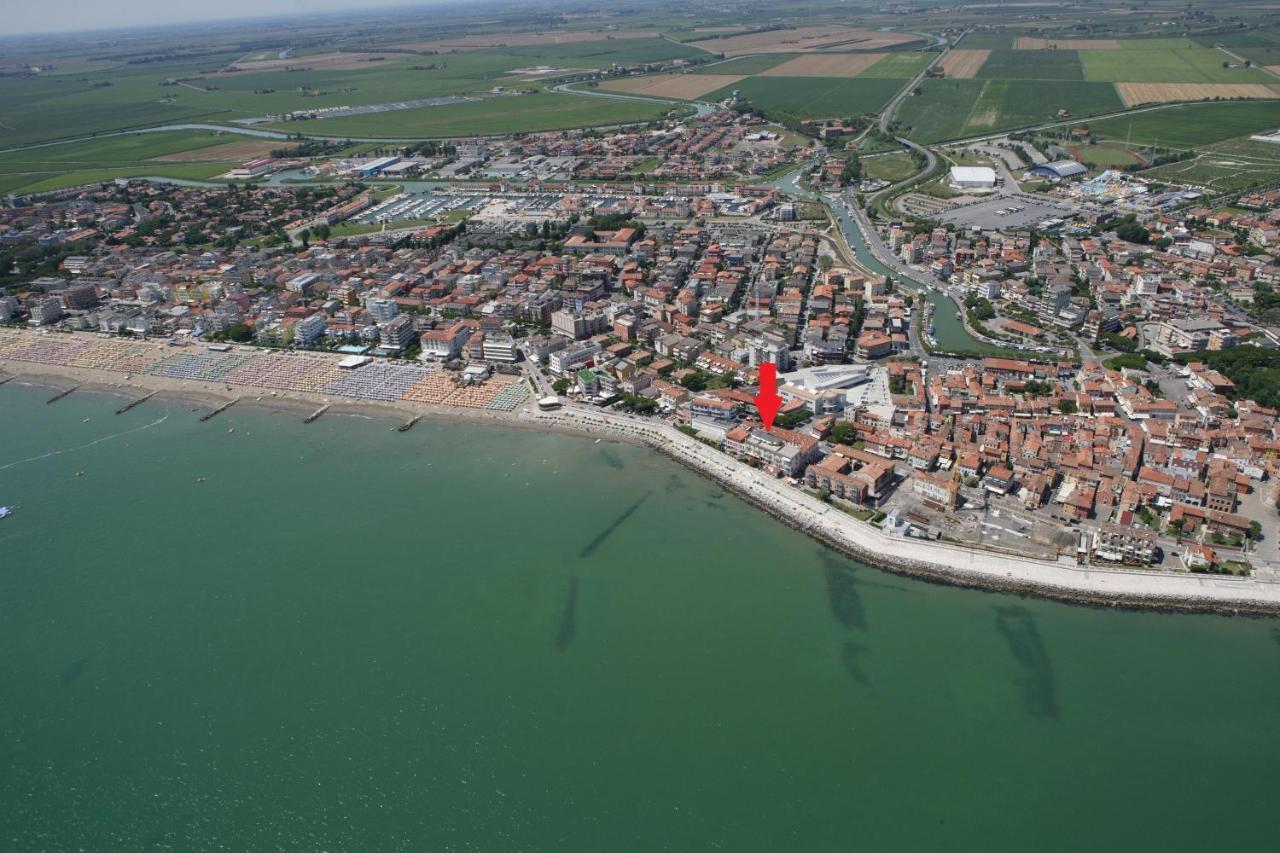 Penthouse Attico Mara Lägenhet Caorle Exteriör bild