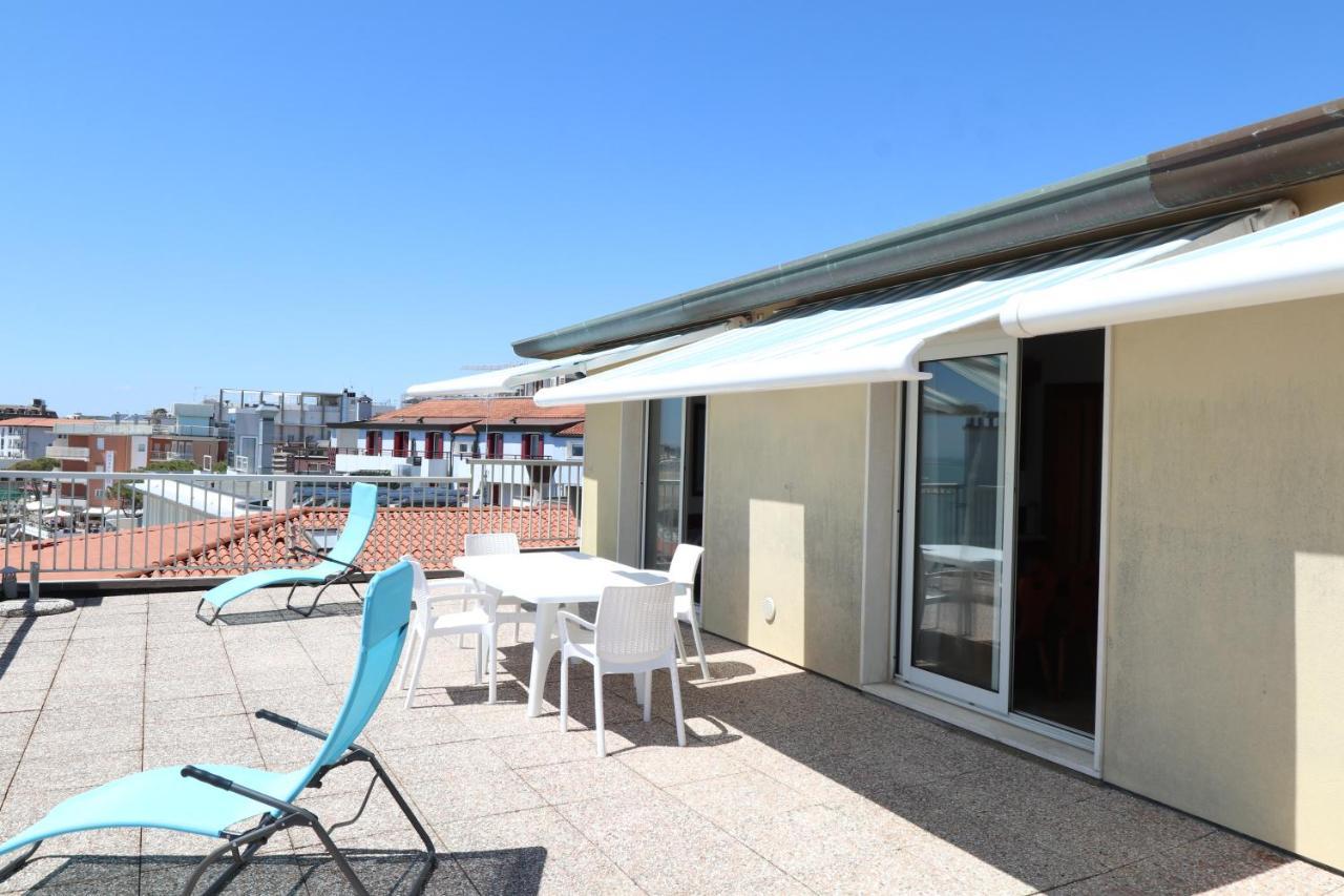 Penthouse Attico Mara Lägenhet Caorle Exteriör bild